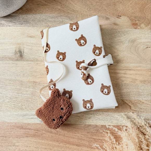 Protège Carnet de Santé Bébé Ourson – BEAR – Fait Main en France – Cadeau Naissance